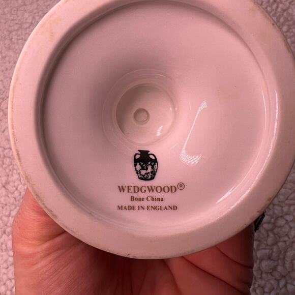 Wedgewood Bone China Clementine Unhandled Vase Incl Box - Picture 6 of 11